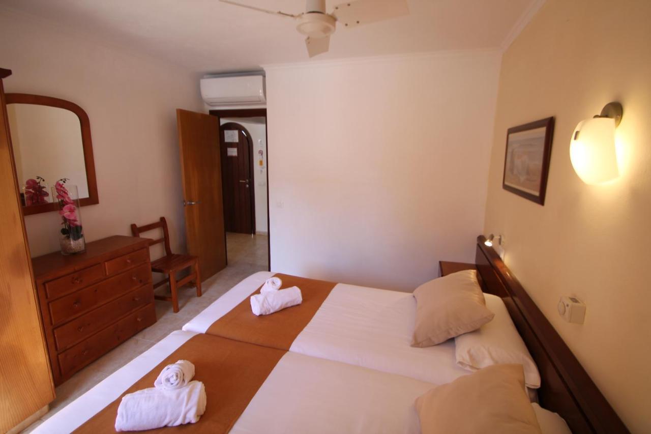 Apartaments Talayot Cala'N Blanes  Exterior foto