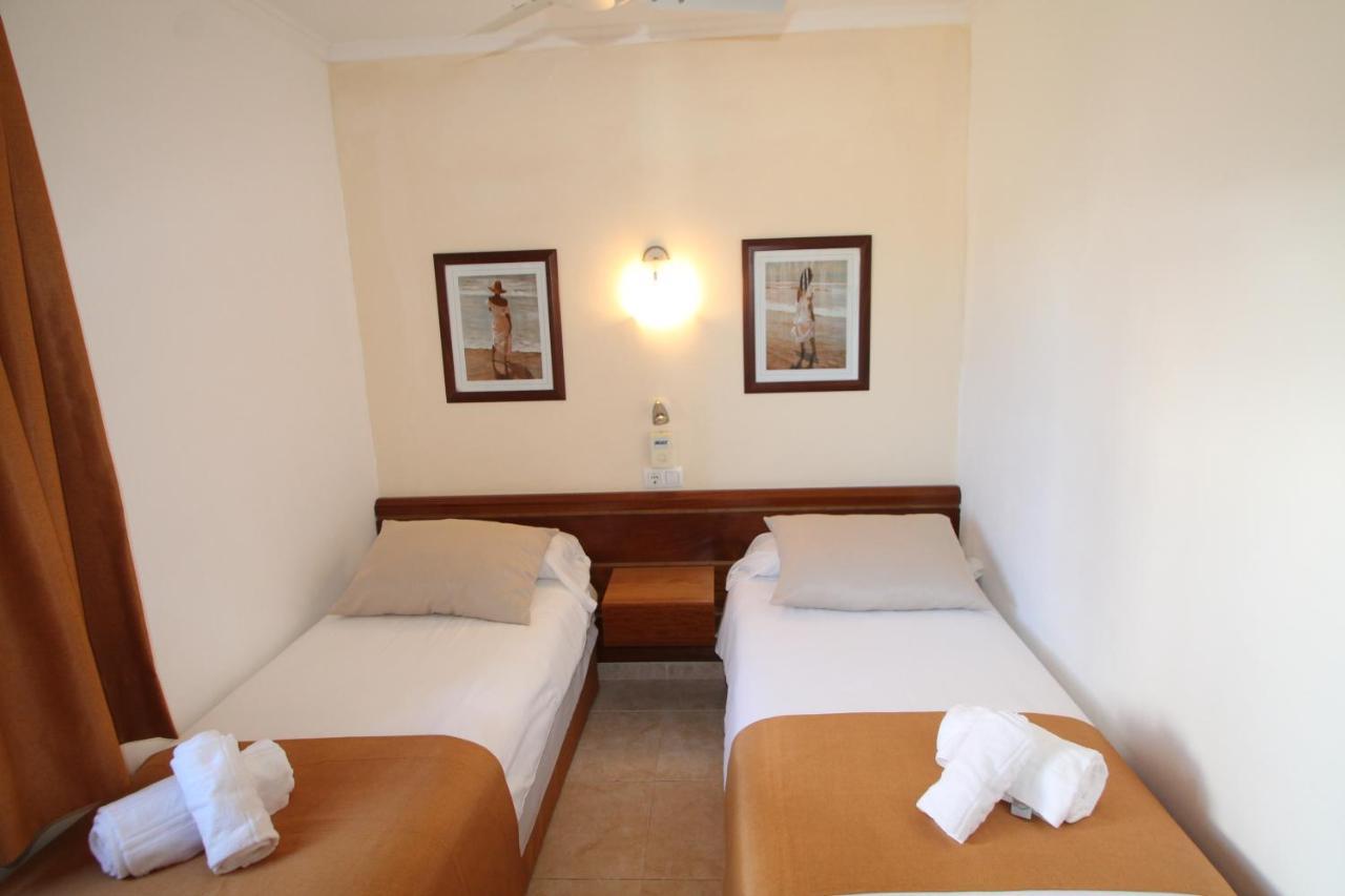 Apartaments Talayot Cala'N Blanes  Exterior foto
